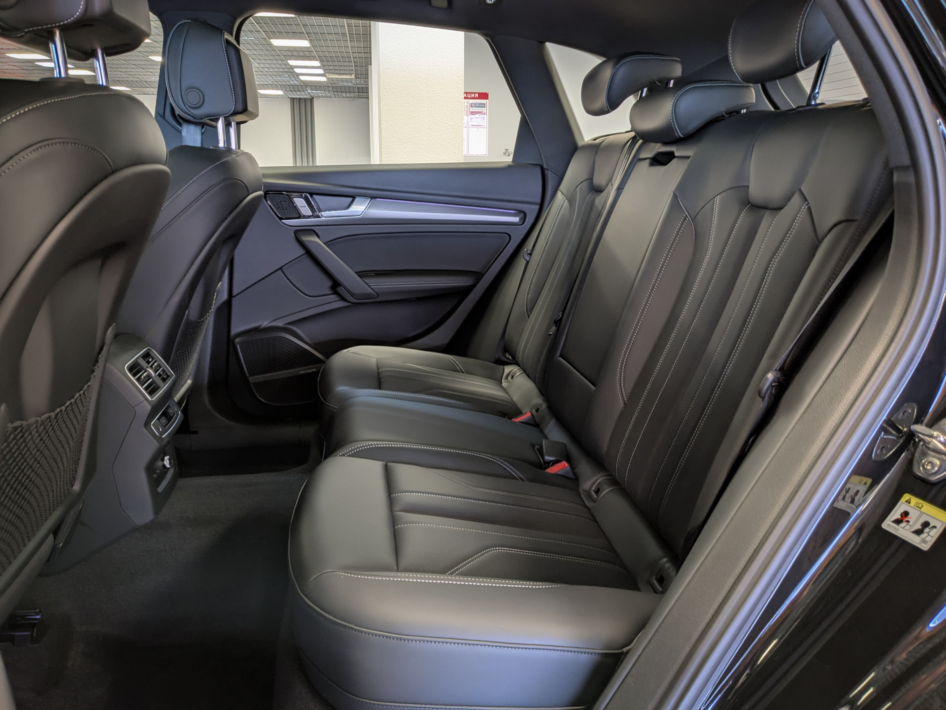 Audi Q5 L 2025 черный