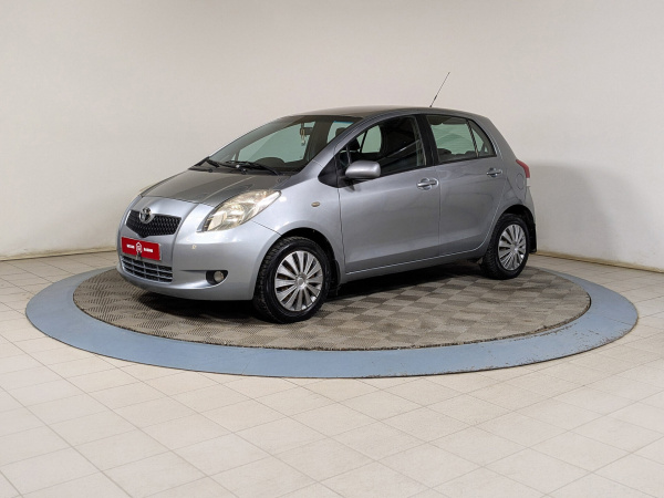 Toyota Yaris 2007 Серый