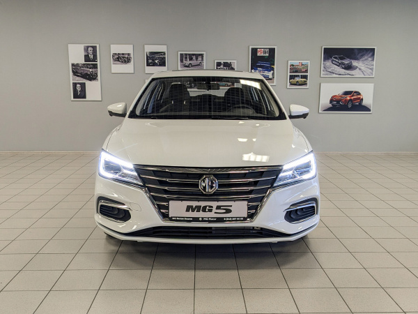 MG 5 2023 белый
