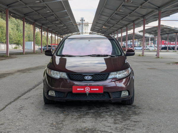 Kia Cerato 2010 Красный