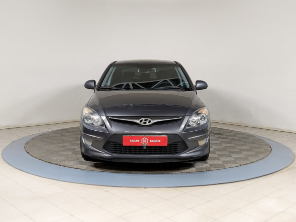 Hyundai i30 2010 Серый