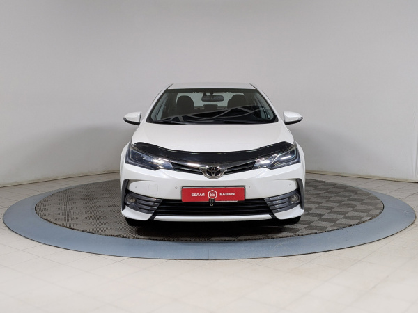 Toyota Corolla 2018 Белый