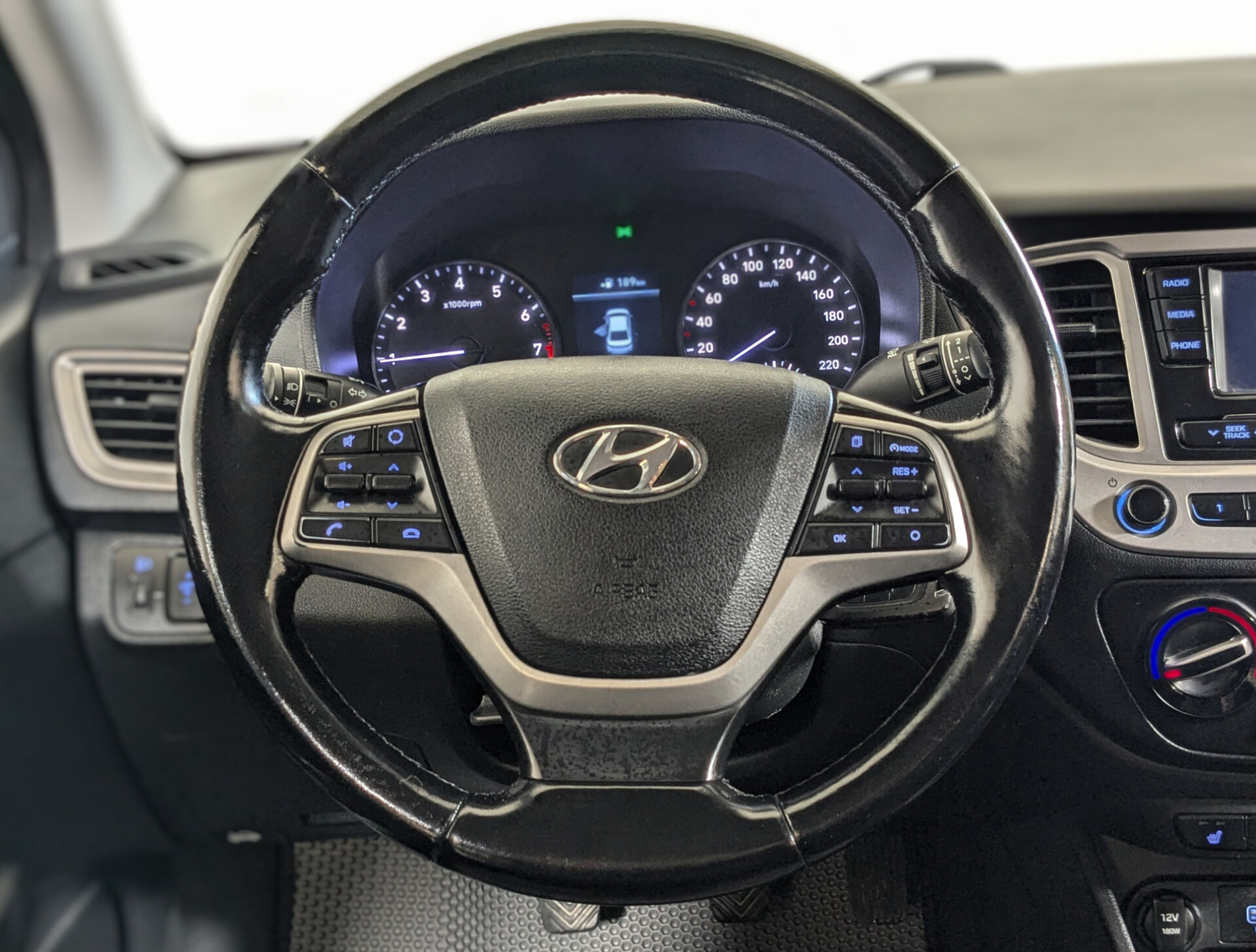 Hyundai Solaris 2019 Серый