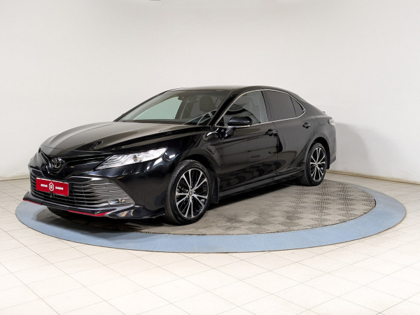 Toyota Camry 2020 Черный