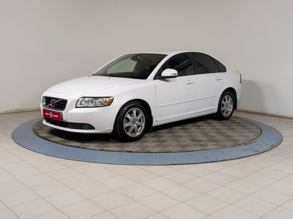 Volvo S40 2012 Белый