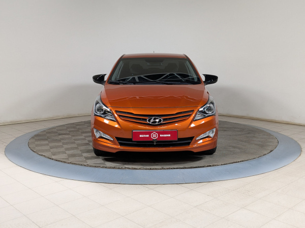 Hyundai Solaris 2015 Оранжевый