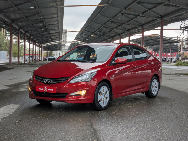 Hyundai Solaris 2014 Красный
