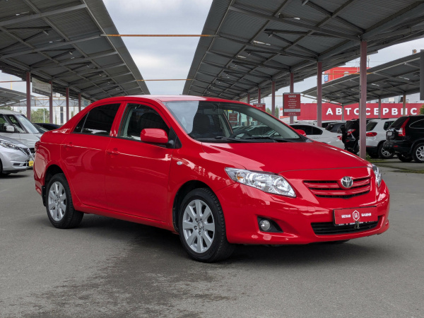Toyota Corolla 2008 Красный