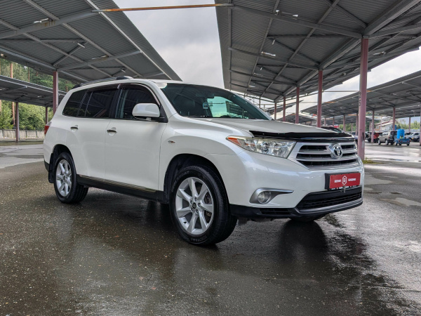 Toyota Highlander 2011 Белый