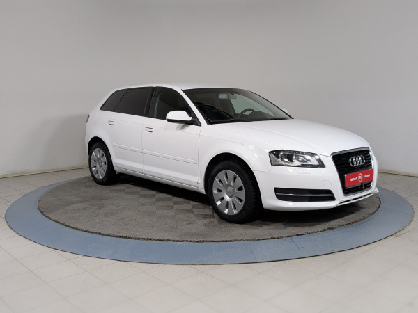 Audi A3 2010 Белый