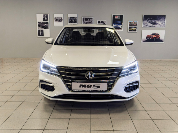 MG 5 2023 белый 