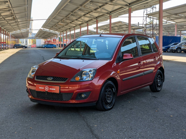 Ford Fiesta 2008 Красный