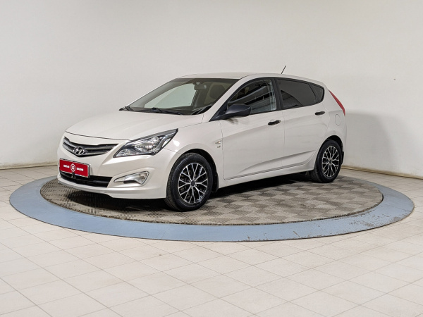 Hyundai Solaris 2015 Бежевый