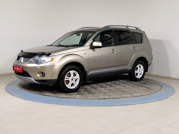 Mitsubishi Outlander 2007 Бежевый