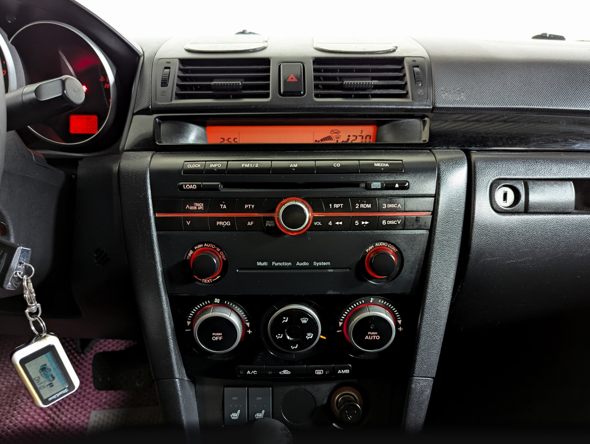 Mazda 3 2006 Зеленый