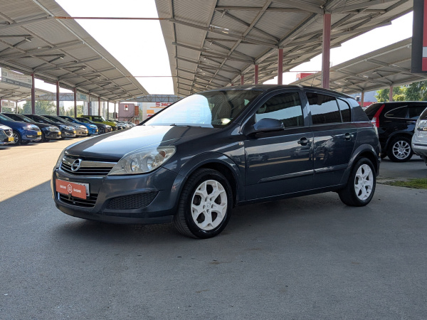 Opel Astra 2007 Серый