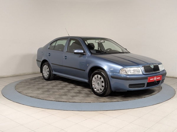 Skoda Octavia 2010 Голубой