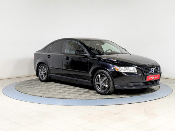 Volvo S40 2010 Черный