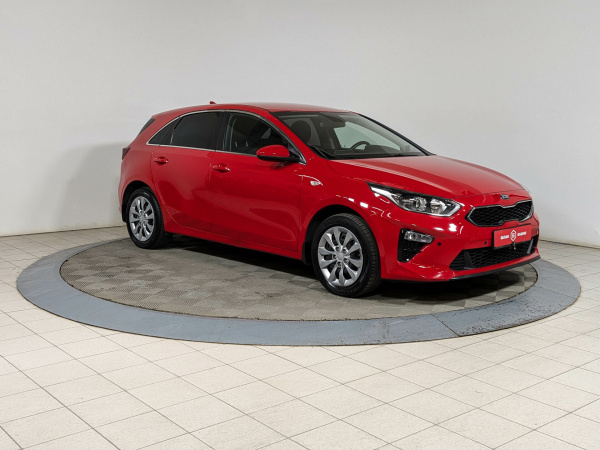 Kia Ceed 2018 Красный