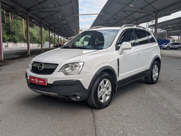 Opel Antara 2011 Белый