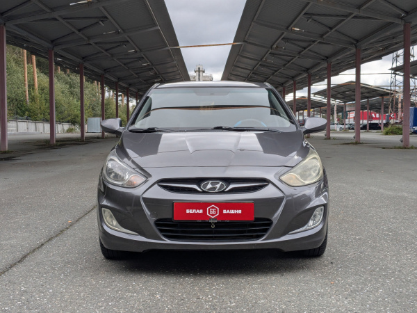 Hyundai Solaris 2012 Серый