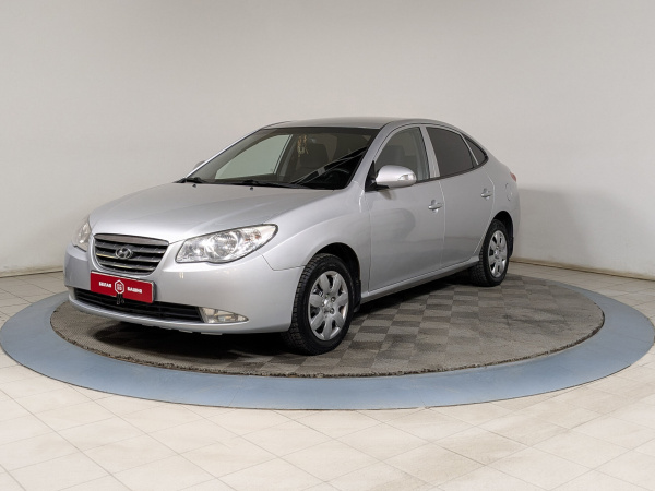 Hyundai Elantra 2010 Серебряный