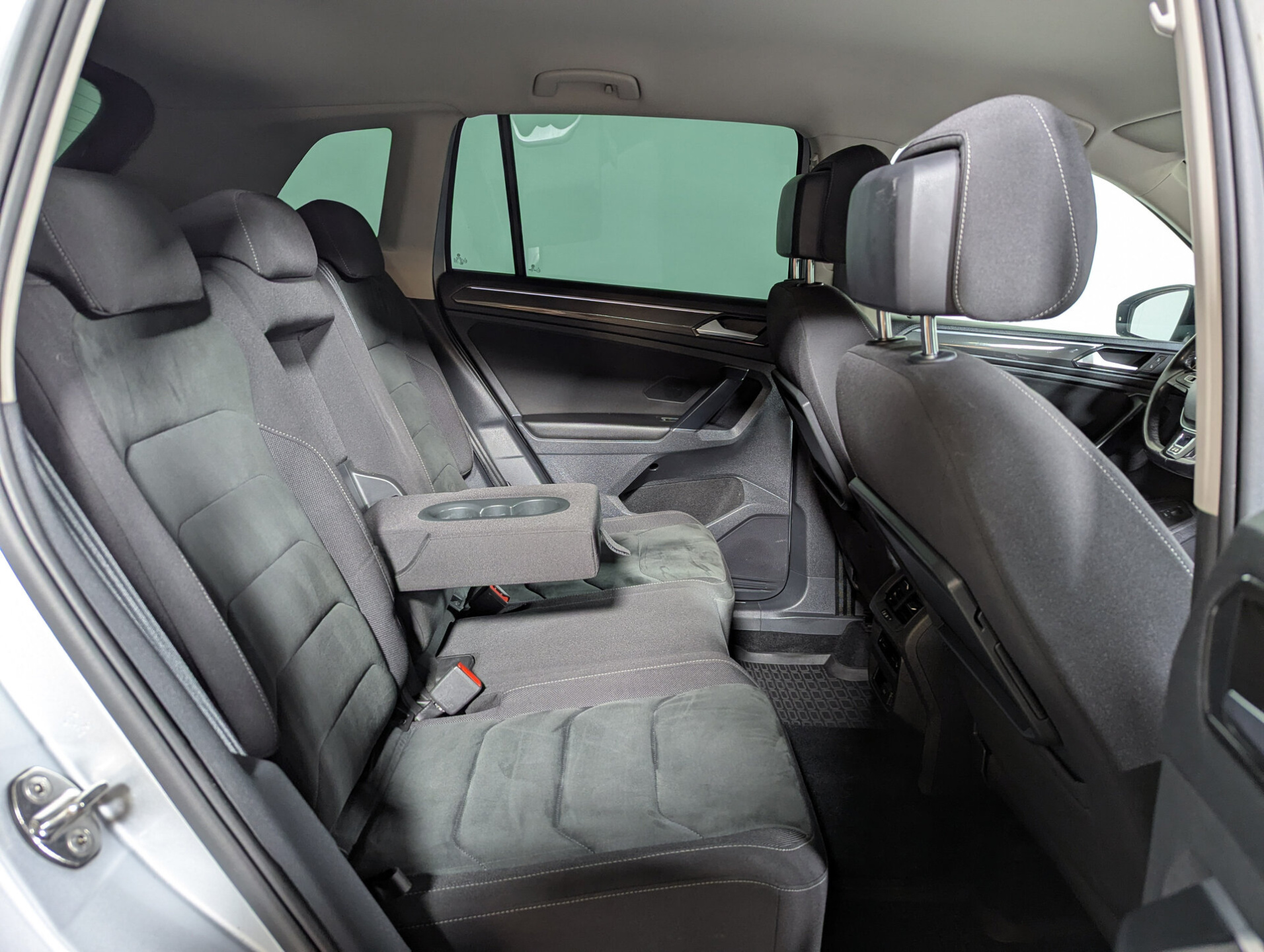 Volkswagen Tiguan 2017 Серебряный