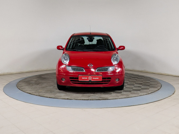 Nissan Micra 2008 Красный