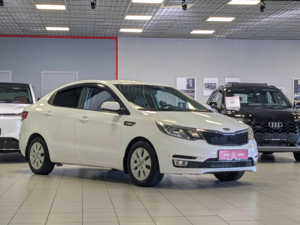 Kia Rio 2016 Белый