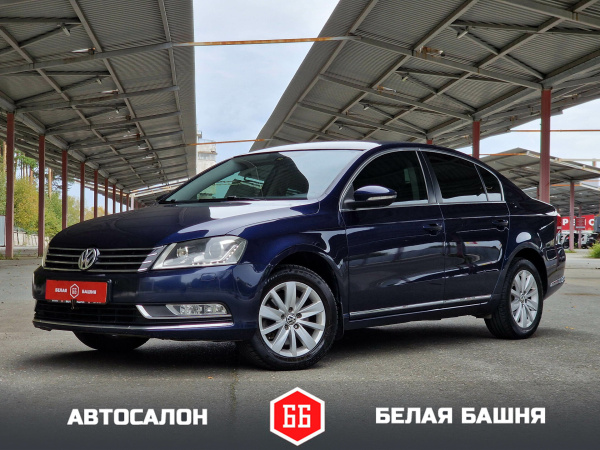 Volkswagen Passat 2012 Синий