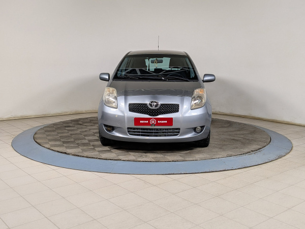 Toyota Yaris 2007 Серый