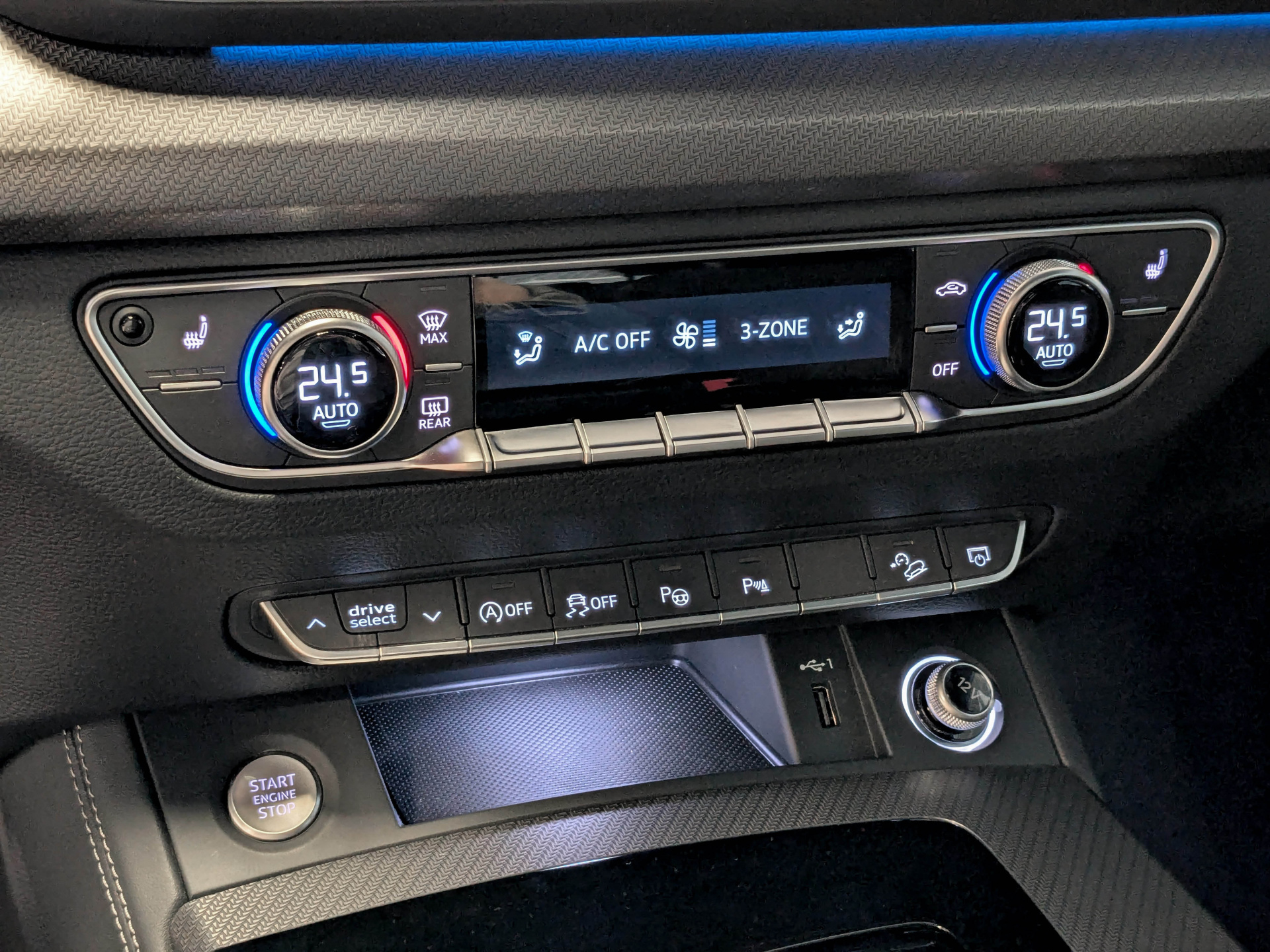 Audi Q5 L 2026 черный