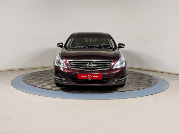 Nissan Teana 2011 Красный