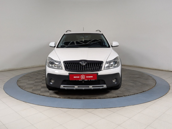 Skoda Octavia 2012 Белый