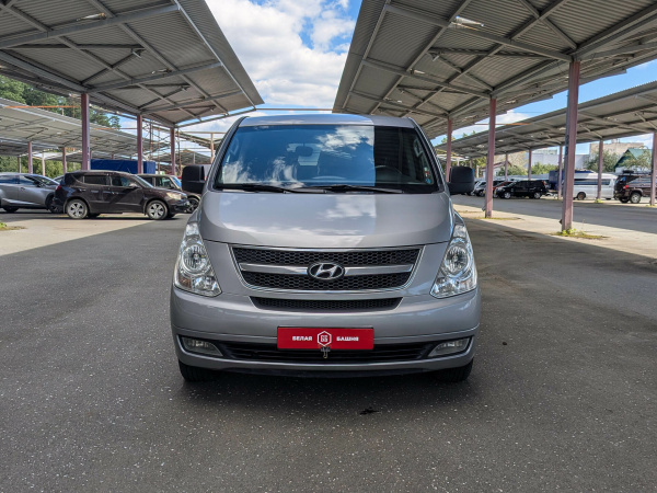 Hyundai Grand Starex 2011 Серый