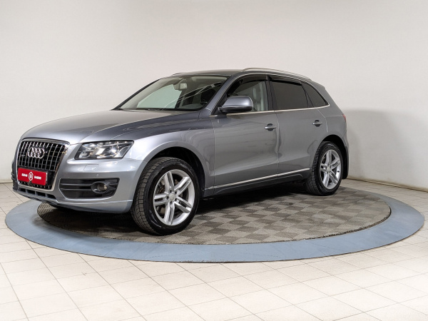 Audi Q5 2010 Серый