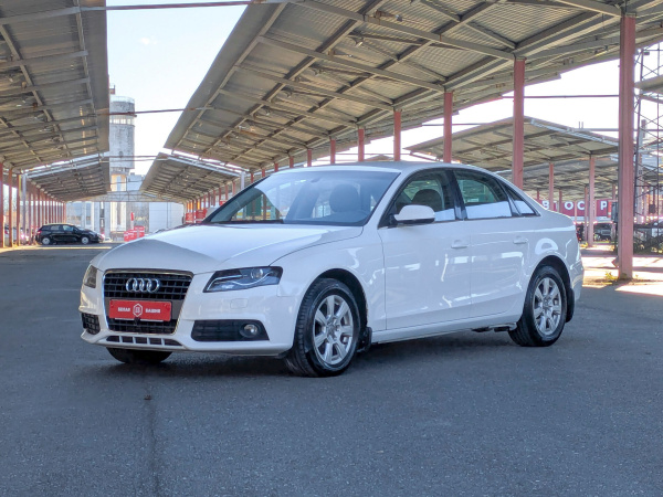 Audi A4 2011 Белый