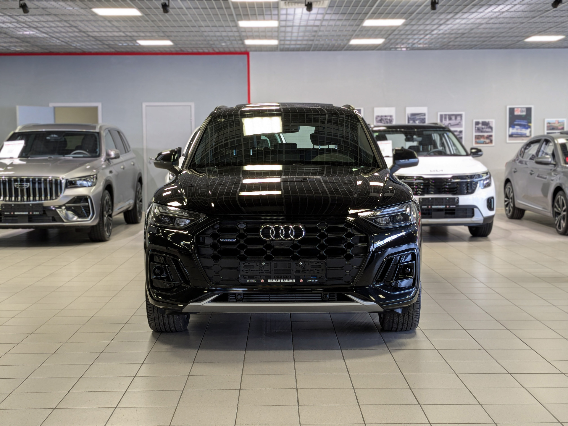 Audi Q5 L 2025 черный