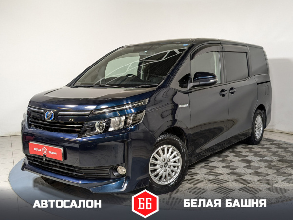 Toyota Voxy 2015 Черный