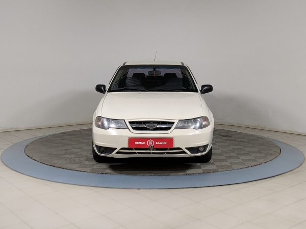 Daewoo Nexia 2011 Бежевый