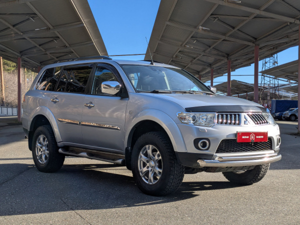 Mitsubishi Pajero Sport 2013 Серебряный