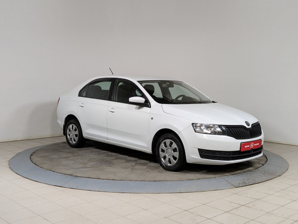 Skoda Rapid 2015 Белый