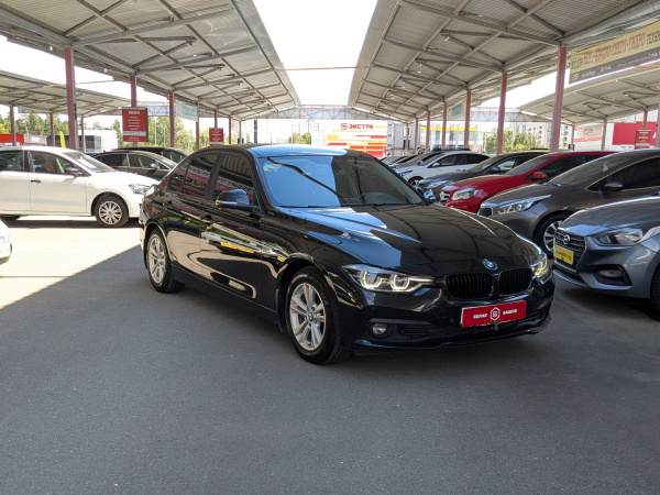 BMW 3 серии 2018 Черный