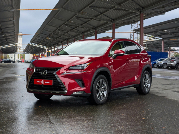 Lexus NX 2019 Красный