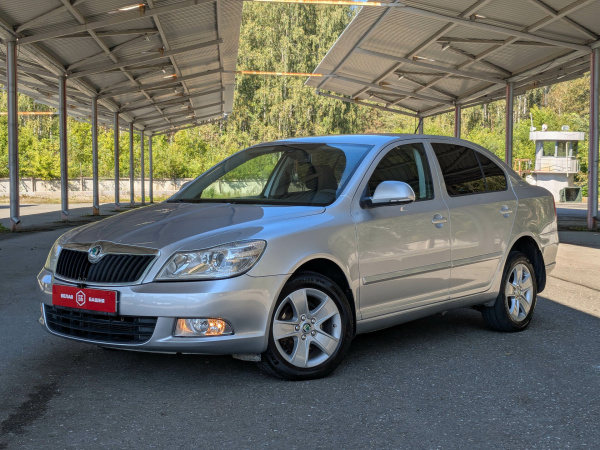 Skoda Octavia 2012 Серебряный