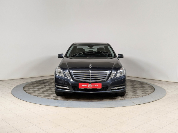 Mercedes-Benz E-Класс 2010 Серый