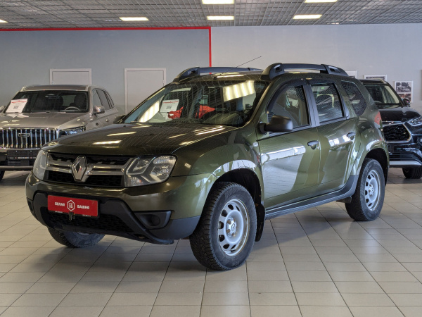 Renault Duster 2019 Зеленый