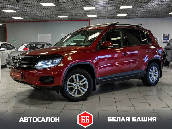 Volkswagen Tiguan 2011 Красный