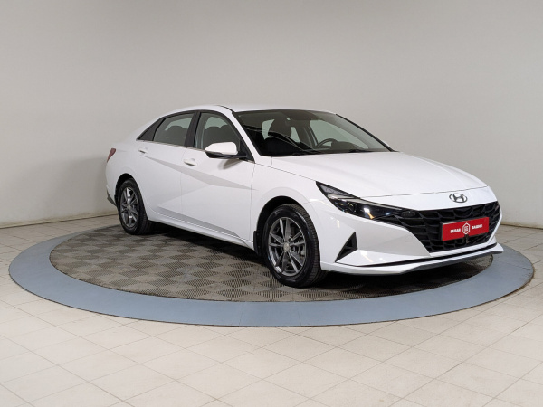 Hyundai Elantra 2021 Белый