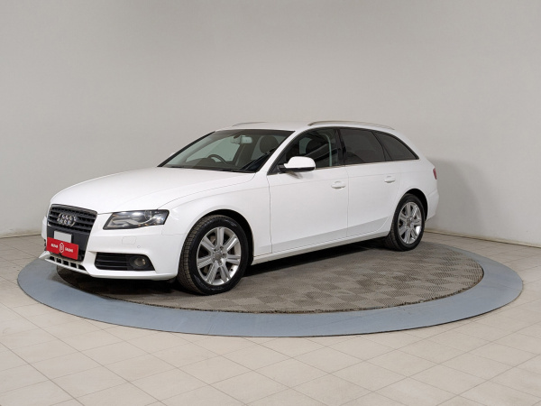 Audi A4 2010 Белый